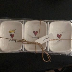 Rae Dunn ‘amour’ serving dish set ❤️